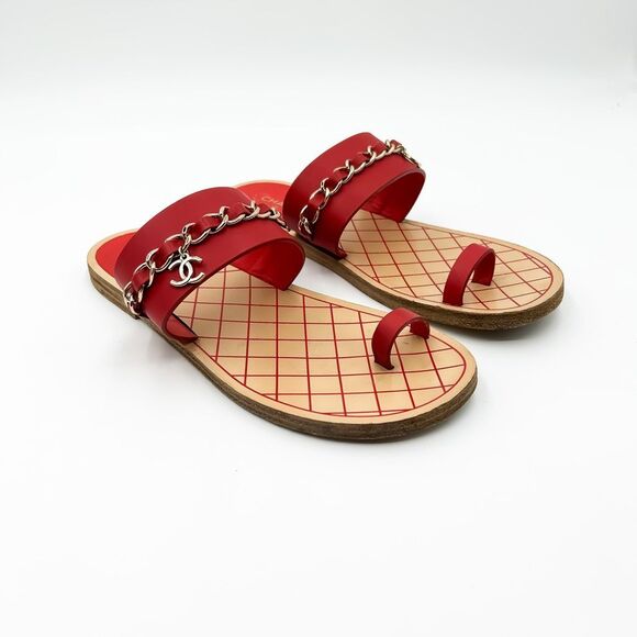 Chanel CC Logo Sandals Chain Leather Flats Size Eu 38.5C, US 7.5-8 - Picture 2 of 14